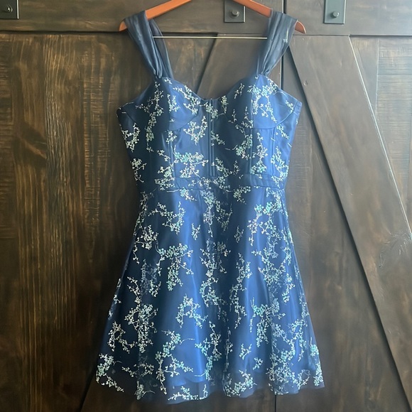Dresses & Skirts - Junior Party Dress